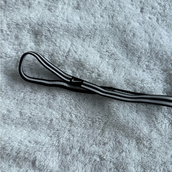NIKE Bundle Swoosh & Just Do It Headbands - Picture 4 of 10